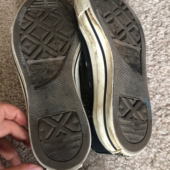 Black converse - Picture 2 of 2